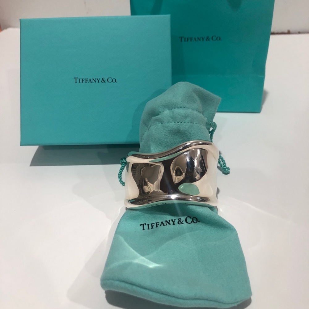 Elsa Perertti Small bone Cuff by Tiffany